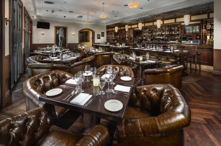 Downtown Grand Hotel & Casino Отели рядом с достопримечательностью «Даунтаун Контейнер Парк»