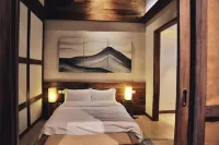 Seclusive Life In Landscape