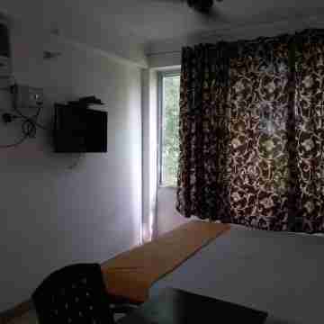 Krishna Hansraj Hotel Rooms