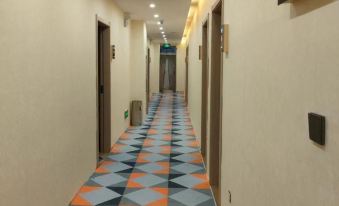 Shell Hotel (Huaibei Xiangshan RT-Mart Store)