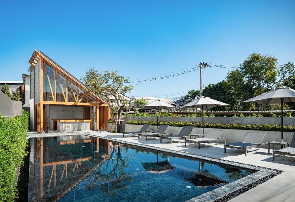 Raming Lodge Hotel Over view