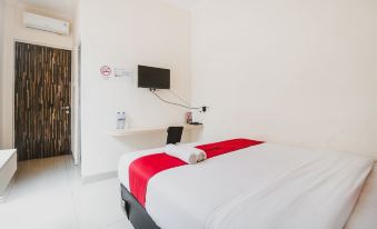 RedDoorz Plus Near Mall Ciputra Jakarta