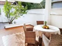 Holiday House Dora Hotels in Punat