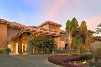 Dusit Thani LakeView Cairo Отели рядом с достопримечательностью «Канадский международный колледж - CIC»