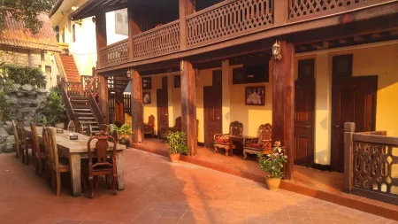 Sokdee Residence Отели рядом с достопримечательностью «Wat Wisunalat»