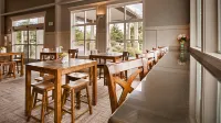 Best Western Wesley Inn  Suites - parking