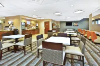 Holiday Inn Express & Suites BRADLEY AIRPORT by IHG - breakfast