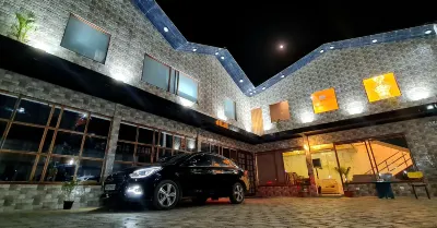 Hotel Aurelia Pearl Hotels near Tajmahal