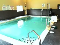 Holiday Inn Express & Suites SMITHFIELD - PROVIDENCE by IHG - Pools