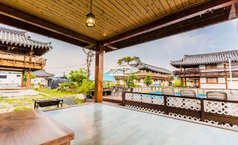 2. 경주 서남산 한..