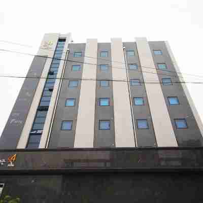 호텔 포시즌 Hotel Exterior