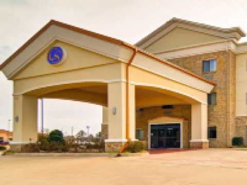 Comfort Suites Lindale リンデールのホテル