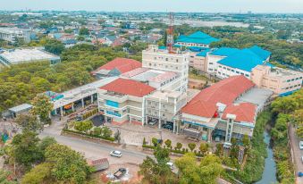 Vaccinated Staff - OYO Flagship 2131 Hotel Binong - Housity