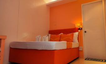 Laule'a Hostel