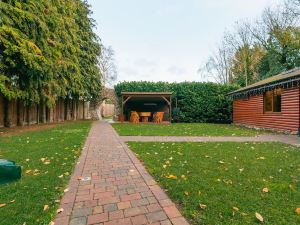 Brook Barn with Sauna & Hot Tub