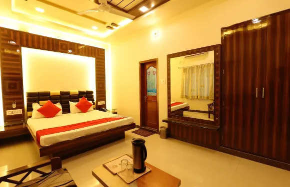 巴拉特尼瓦斯酒店