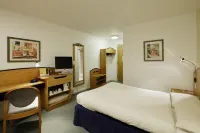 Ibis Bradford Shipley Hotel dekat Bandara Leeds Bradford