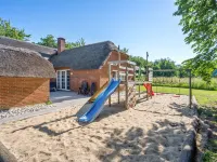 "Thana" - 1.4km from the Sea Hotels in Ulfborg