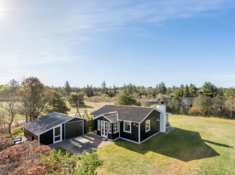 "Ingebritt" - 1.5km from the Sea