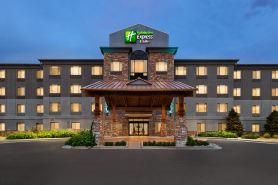 Holiday Inn Express & Suites Denver Airport