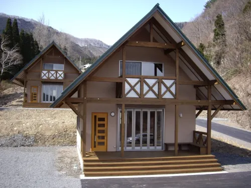 Aburasaka Sakura Park Hoteles en Gujo