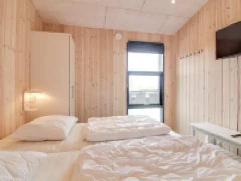 "Heilo" - 300m from the Sea Hotels in Norlev Strand