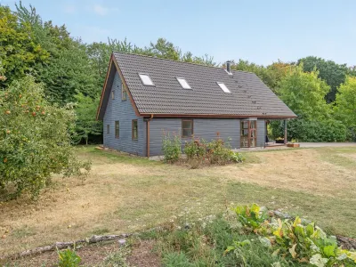 "Jorith" - 550m from the Sea