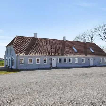 "Alois" - 1km to the Fjord