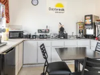 Days Inn by Wyndham Dickinson TX - parking
