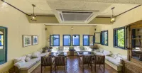 Adrina Beach Hotel Hotels in Скопелос