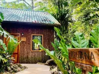 Mariposa Jungle Lodge Hotels near Las Cuevas Biological Station