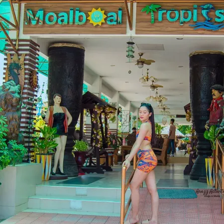 Moalboal Tropics Отели в г. Моолбол