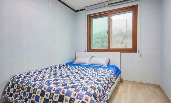 Namhae Uyeongwa Inyeon Pension Uyeon