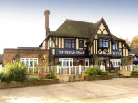 Premier Inn Maidstone (Allington) Hotels near Teapot Island