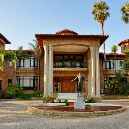 Apogee Boutique Hotel & Spa