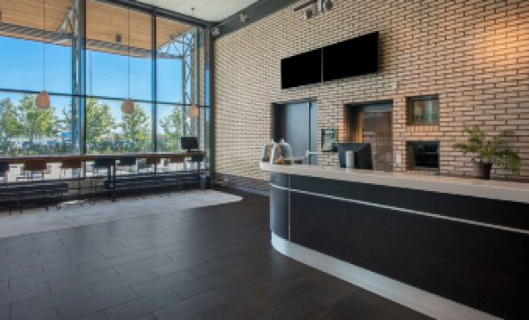 Park Inn by Radisson Oslo Airport Hotel West