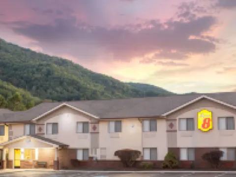 Super 8 by Wyndham Norton VA Hotels in Norton