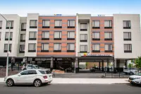 Comfort Inn & Suites Near Stadium Hotels in New York