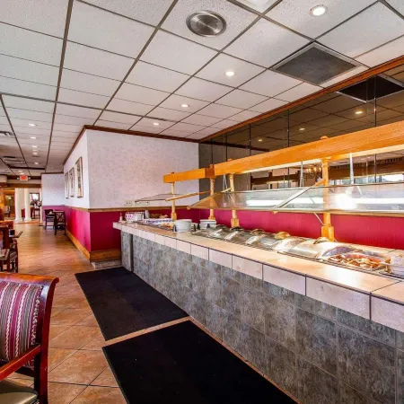 Clarion Inn & Suites Dothan South