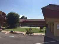 Knights Inn Fairview Hotel a Fairview