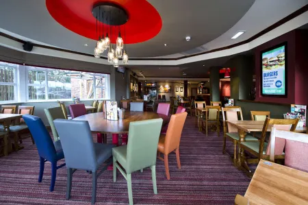 Premier Inn Wigan (M6, J25) Отели в г. Аштон-ин-Макерфилд