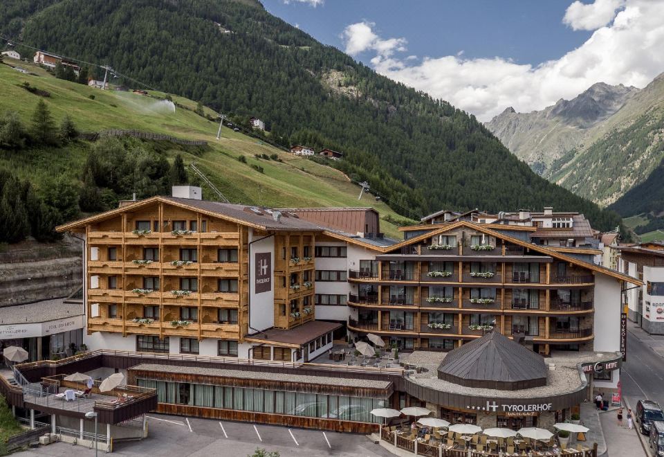 hotel overview picture
