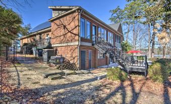 Luxe Lakefront Apartment w/ Shared Pool & Dock!