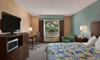 Baymont by Wyndham Latham Albany Airport