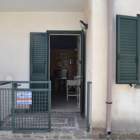 Apartment Directly on the Beach with Air Conditioning and Terrace; Pets Allowed