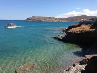 Nina's Place, 5Min on Foot from the Beach. Hotels in Panormos Rethymno