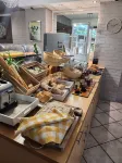 基里亞德飯店-蒙彼利埃中央安蒂格納 - 早餐