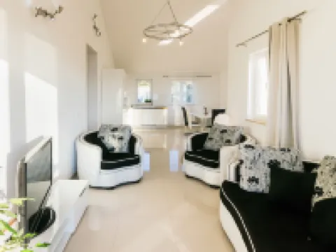 Villa 2 Pools Hotels in Sutivan