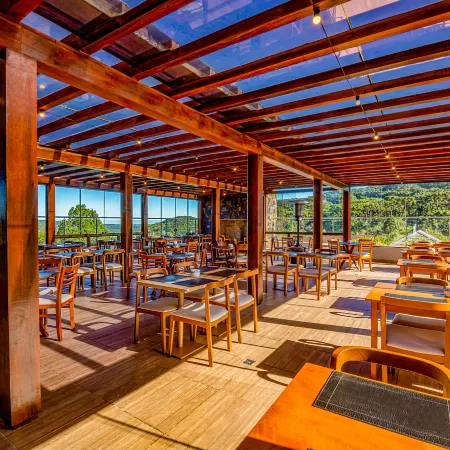 Laghetto Resort Golden Oficial