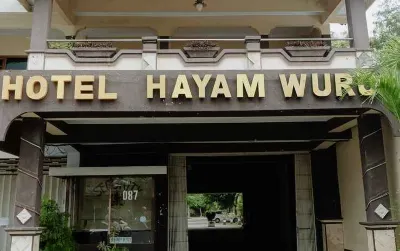 Graha Hayam Wuruk Hotel & Convention Hôtels à : 
